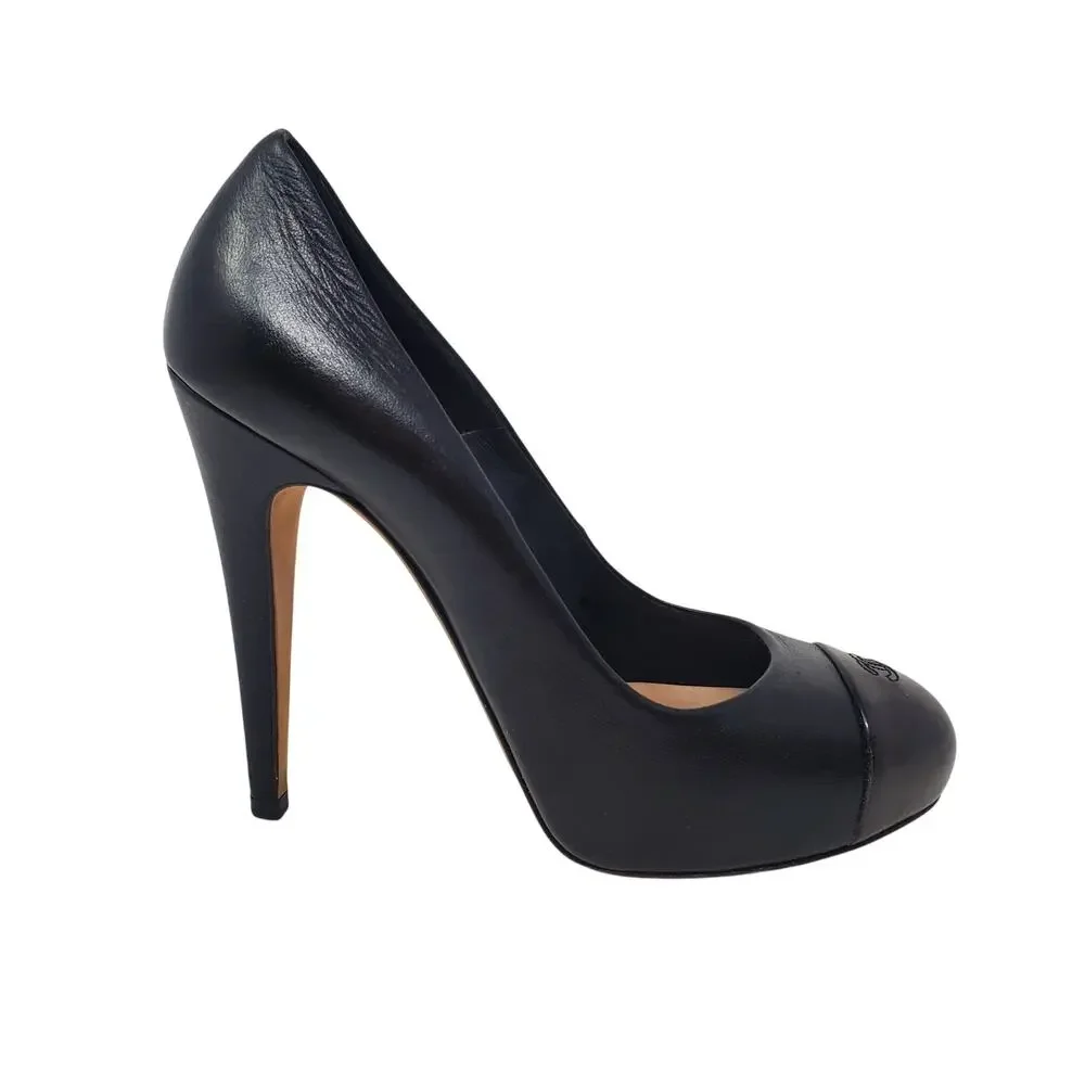 Chanel Cap Toe Leather CC Logo Pumps Interlocking Heels Black Karl Lagerfeld 37